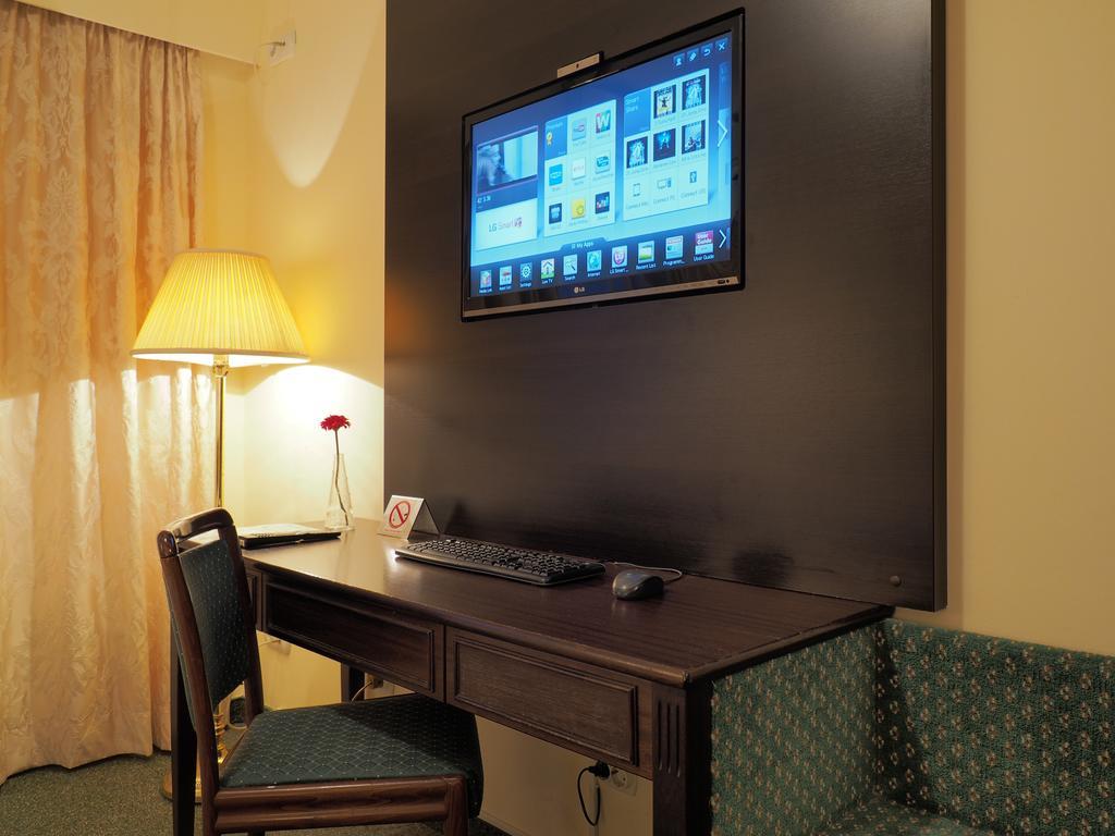 Garni Hotel Oasis Belgrade Exterior photo