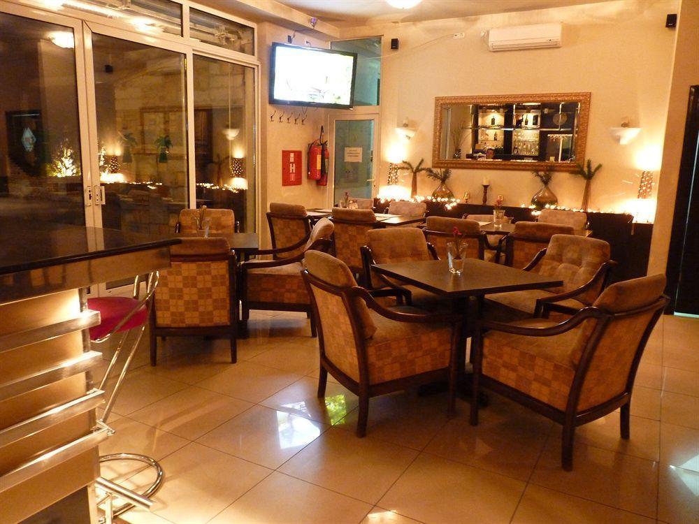 Garni Hotel Oasis Belgrade Exterior photo