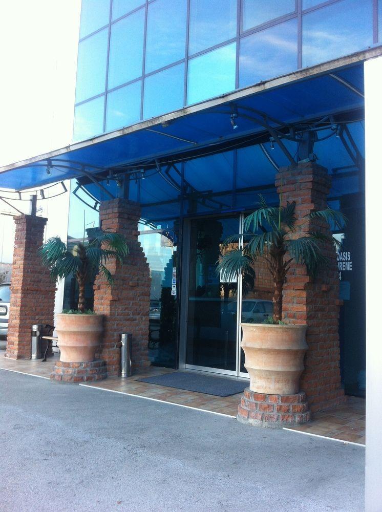 Garni Hotel Oasis Belgrade Exterior photo